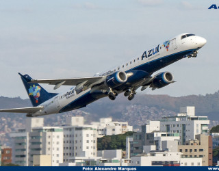 AeroTv - Embraer 195 da Azul PR-AXE